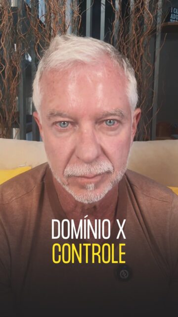 Tem gente que passa a vida tentando organizar o mundo…

e nunca aprende a se organizar por dentro.

E é aí que mora o desgaste.

Porque quanto mais você tenta controlar tudo,
menos controle você sente que tem.

Domínio não é sobre vencer o caos.
É sobre não ser engolido por ele.