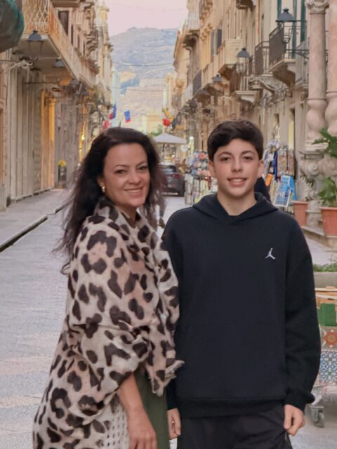 Trapani - Fechamos o dia no pôr do sol de Trapani, caminhando pelo centro histórico, através da Corso Vittorio Emanuele, a rua principal, com muitas lojas, bares e restaurantes. Fica a impressão de uma cidade com vida agitada e uma gastronomia que merece mais tempo.